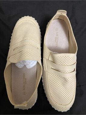Ilse Jacobsen Perforated Loafers in Cream